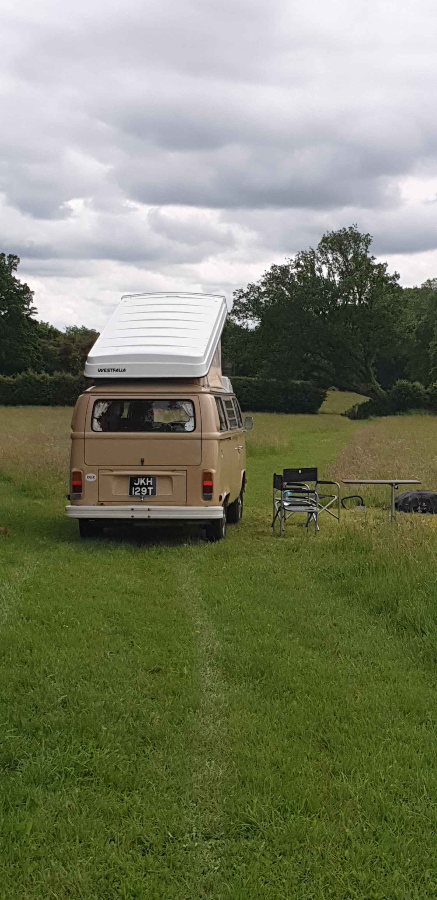 A VW T2 Classic Campervan called Frank-0122 and for hire in Nr Andover, Hampshire