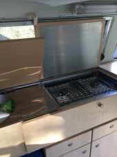 Dual gas hob and grill